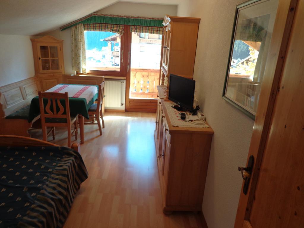 Sterzingerhof Apartment นอยชติฟ อิม ชตูไปทัล ห้อง รูปภาพ