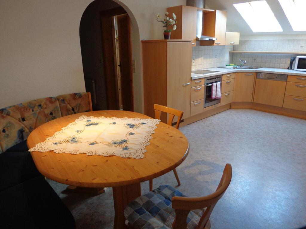 Sterzingerhof Apartment นอยชติฟ อิม ชตูไปทัล ห้อง รูปภาพ