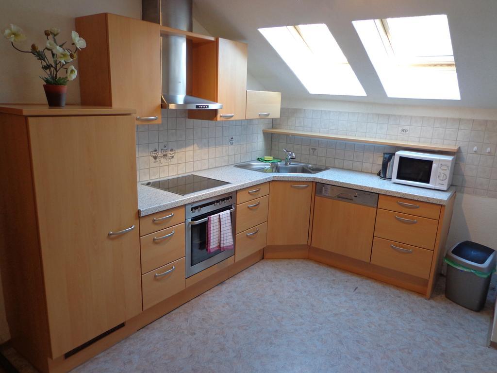 Sterzingerhof Apartment นอยชติฟ อิม ชตูไปทัล ภายนอก รูปภาพ