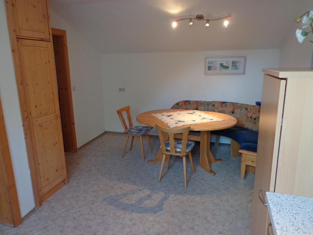 Sterzingerhof Apartment นอยชติฟ อิม ชตูไปทัล ภายนอก รูปภาพ